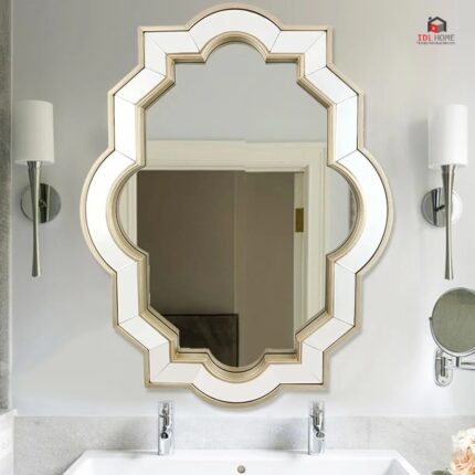 Royal scallop wall mirror